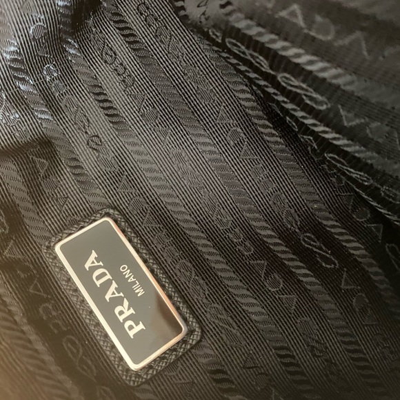 Prada Re-Nylon Belt Bag Black - Never Worn, Pristine Condition - Picture 2 of 4